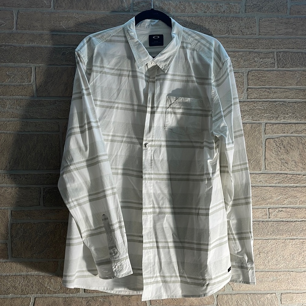 Oakley long sleeve button up